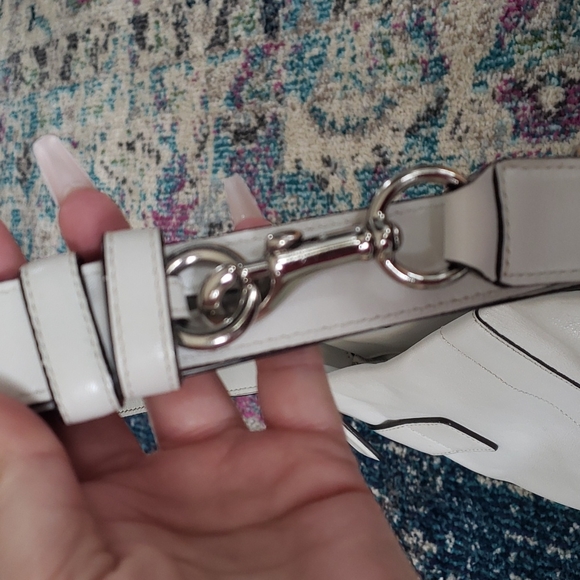 GUC White Coach Bag - Picture 6 of 12